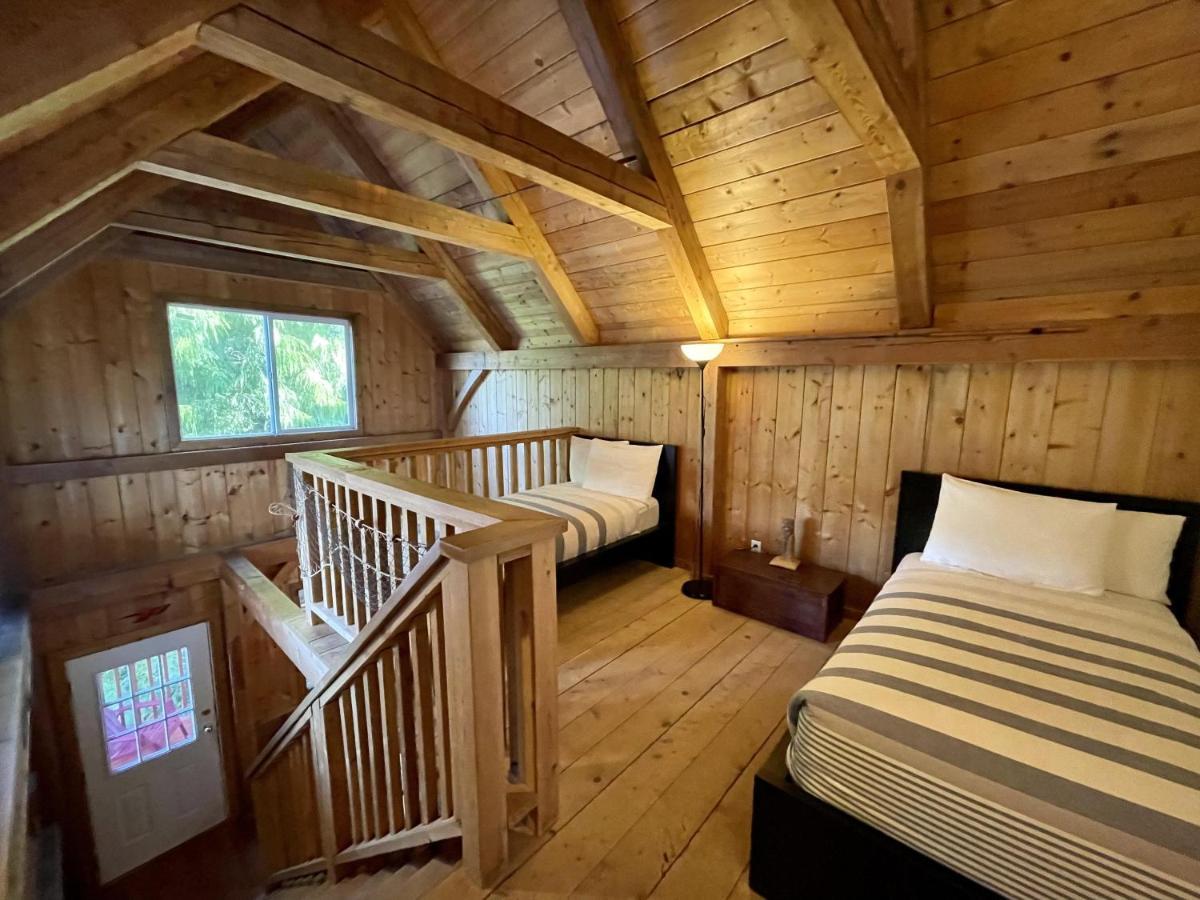 Waterfront Timber Frame Cottage! Ucluelet Exterior foto