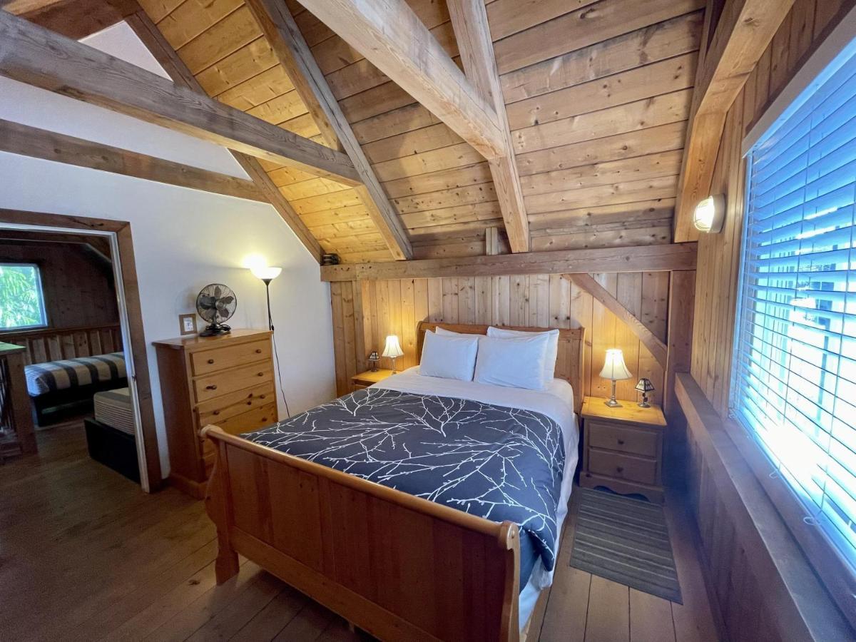 Waterfront Timber Frame Cottage! Ucluelet Exterior foto