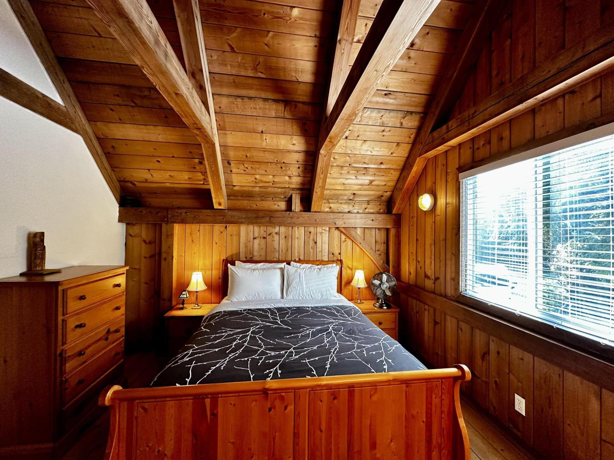 Waterfront Timber Frame Cottage! Ucluelet Exterior foto
