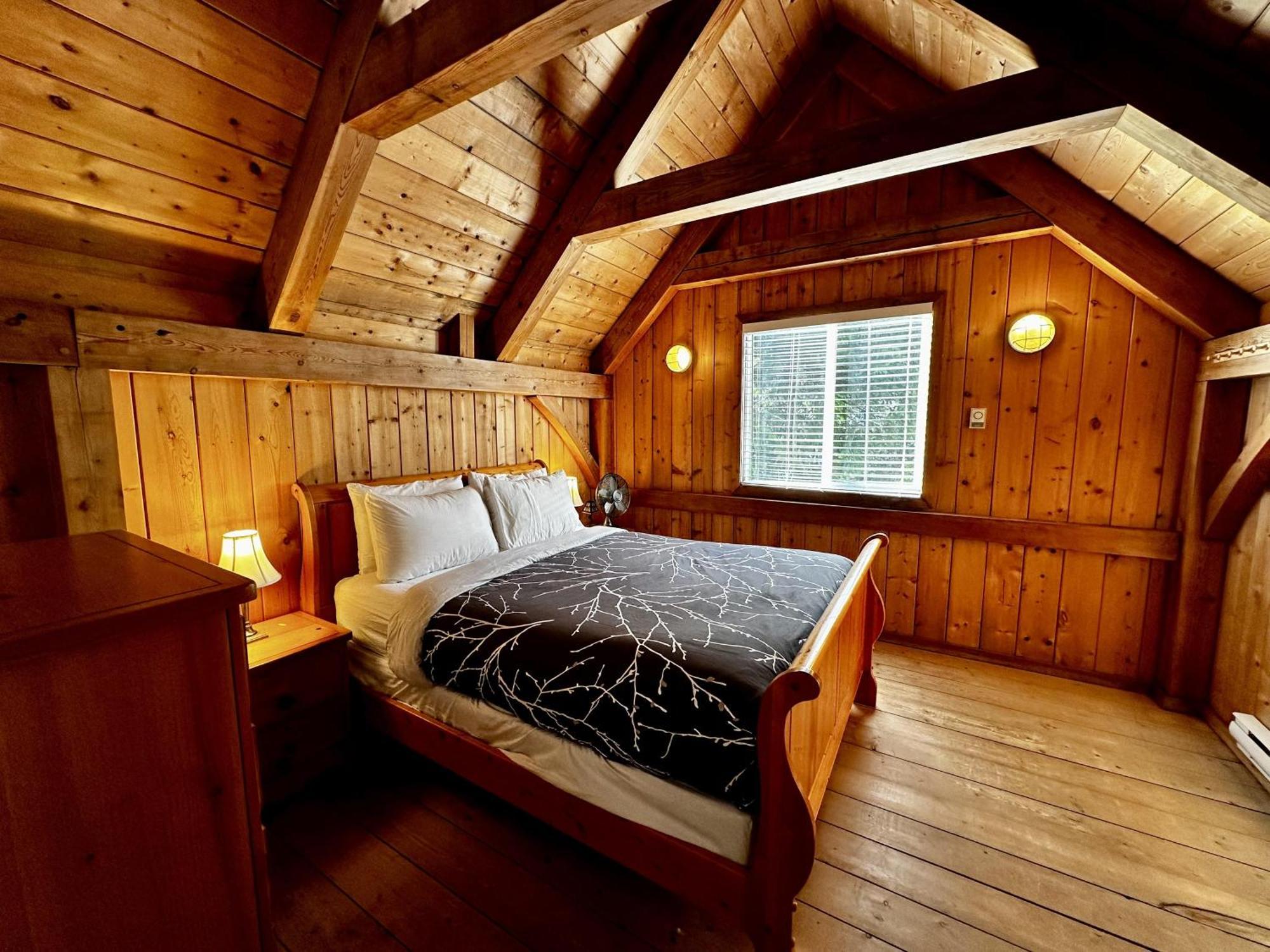 Waterfront Timber Frame Cottage! Ucluelet Exterior foto