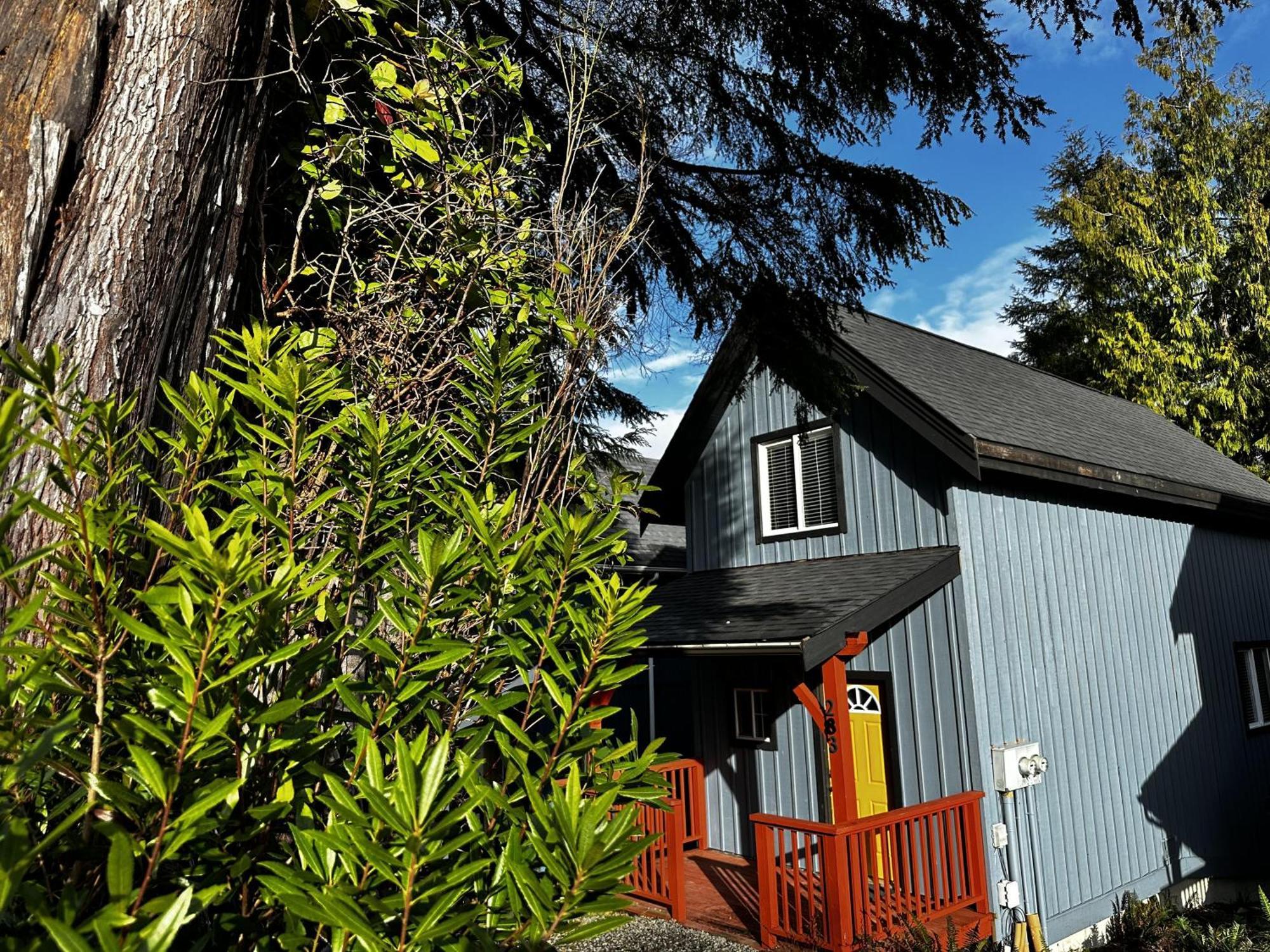 Waterfront Timber Frame Cottage! Ucluelet Exterior foto