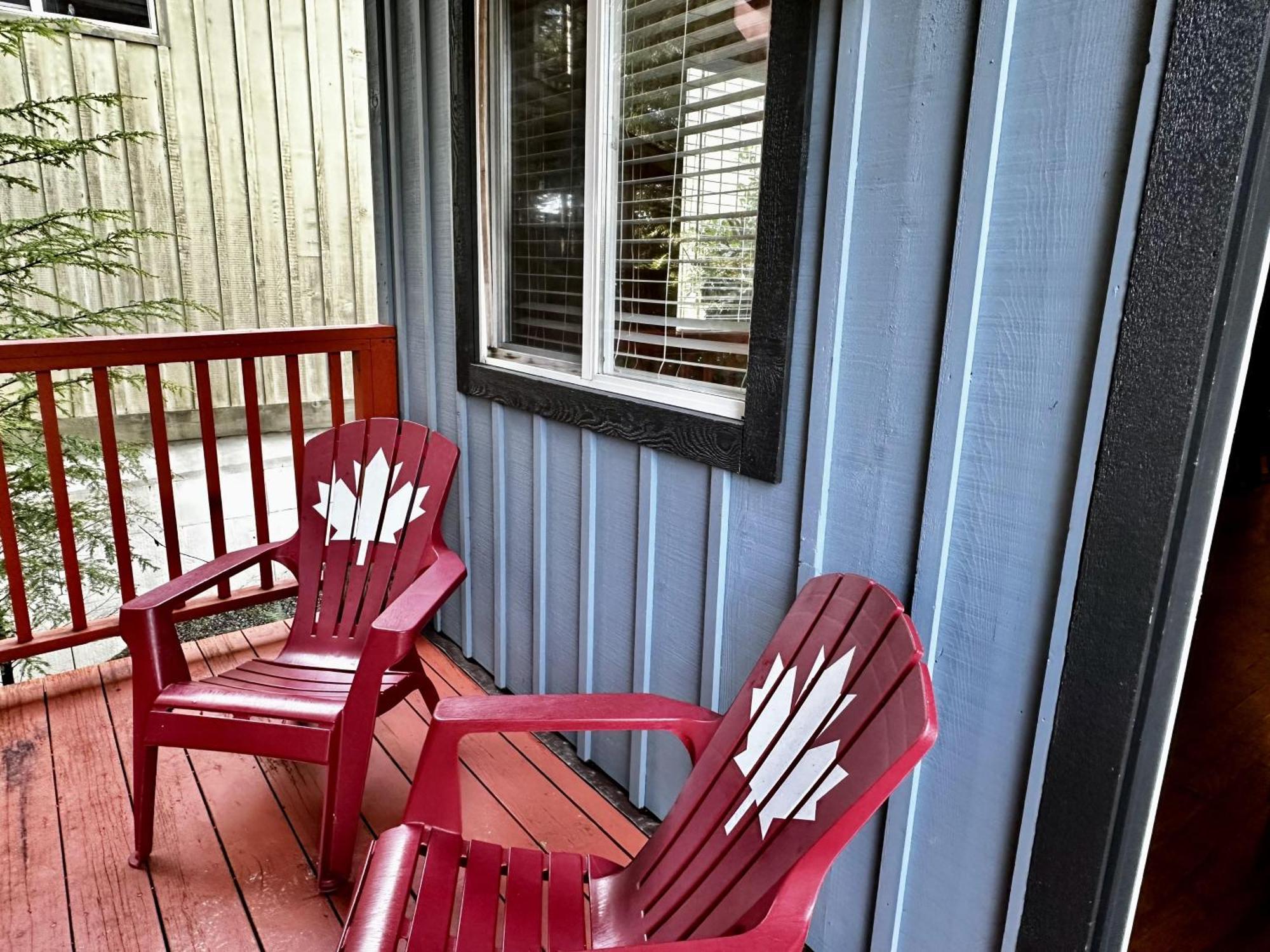 Waterfront Timber Frame Cottage! Ucluelet Exterior foto